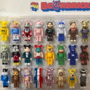 Medicom Bearbricks 100% lot